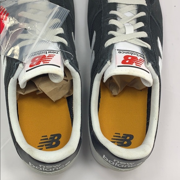 ๐ New Balance Classics Blck/White Sz 10.5 - Picture 10 of 11